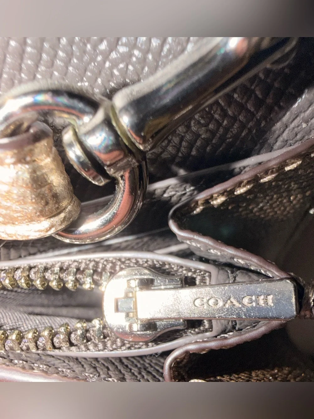 NWOT COACH METALLIC CHAMPAGNE SILVER SIGNATURE CROSSBODY CHAIN WRISTLET BAG